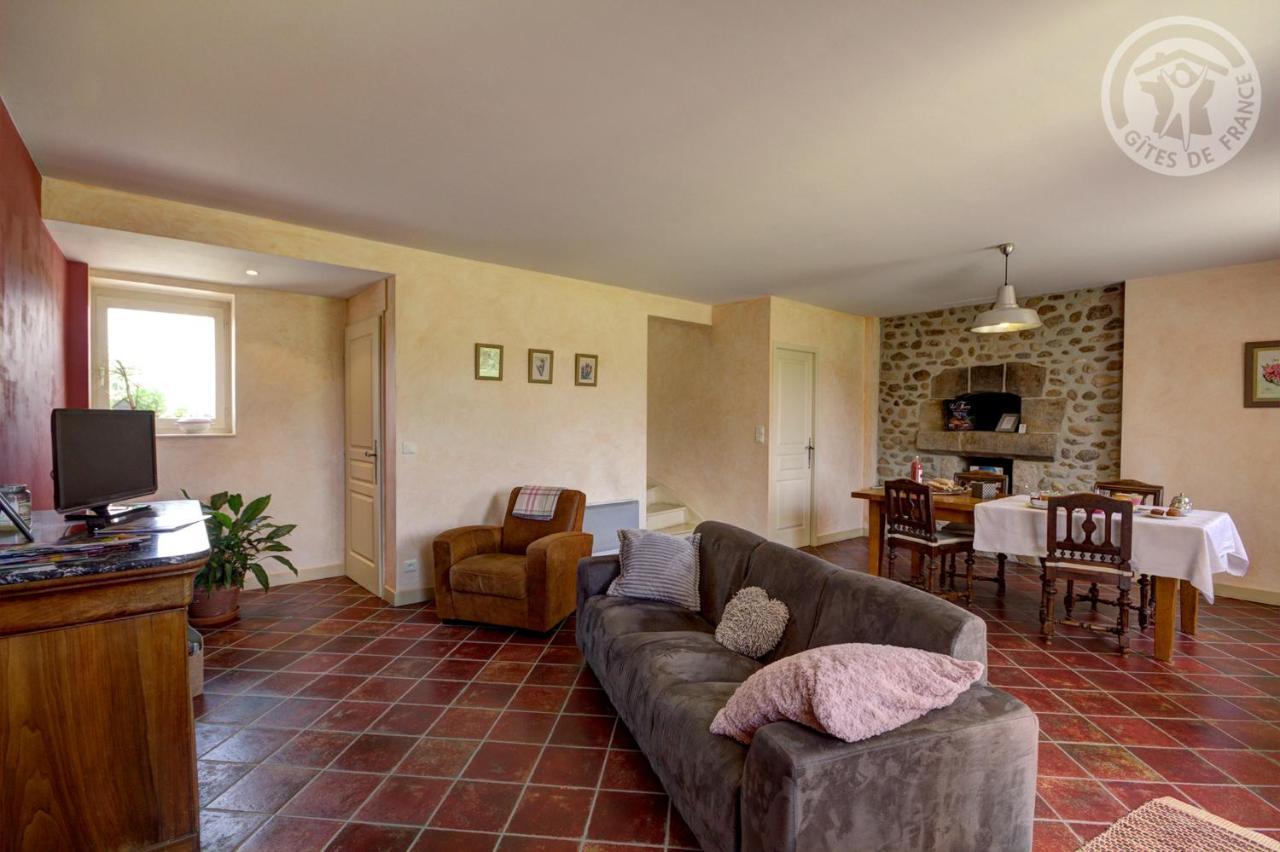Chambres D'Hotes Ondine Et Igor Saint-Marcellin-en-Forez Eksteriør billede